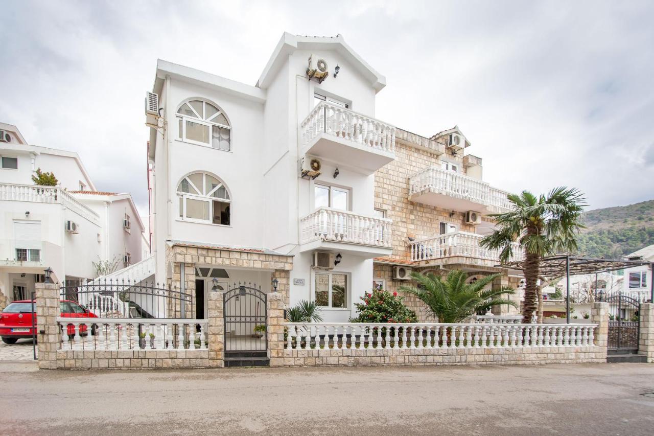 בודווה Apartments & Rooms Nikolic מראה חיצוני תמונה