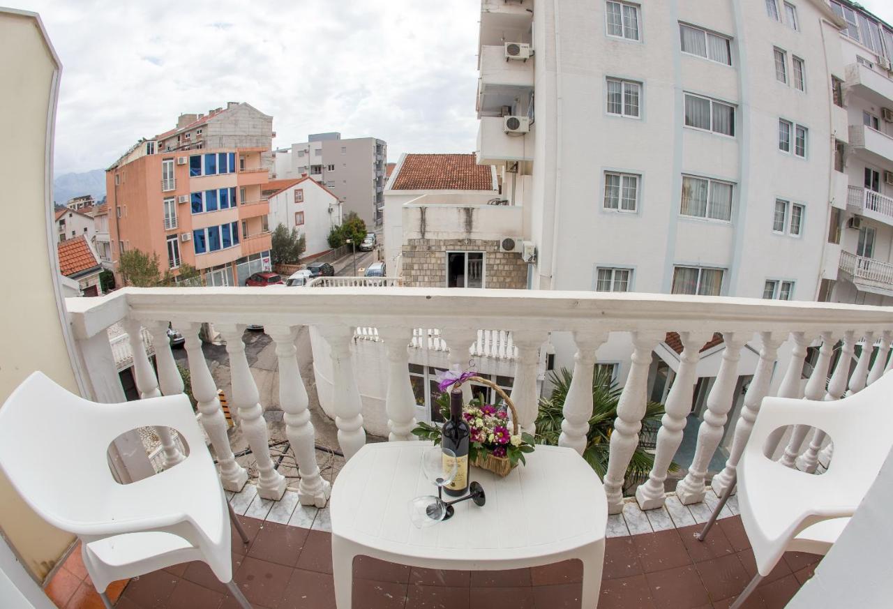בודווה Apartments & Rooms Nikolic מראה חיצוני תמונה