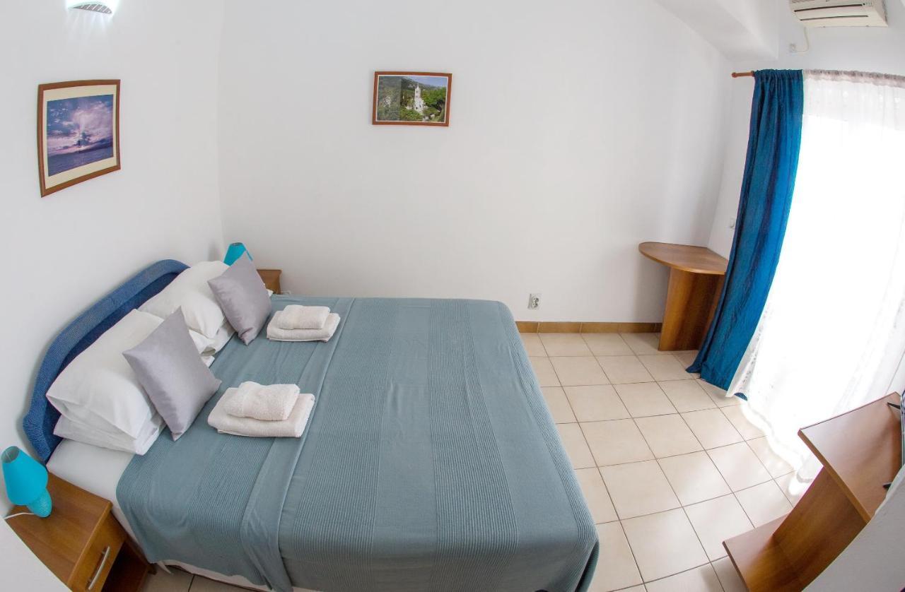 בודווה Apartments & Rooms Nikolic מראה חיצוני תמונה