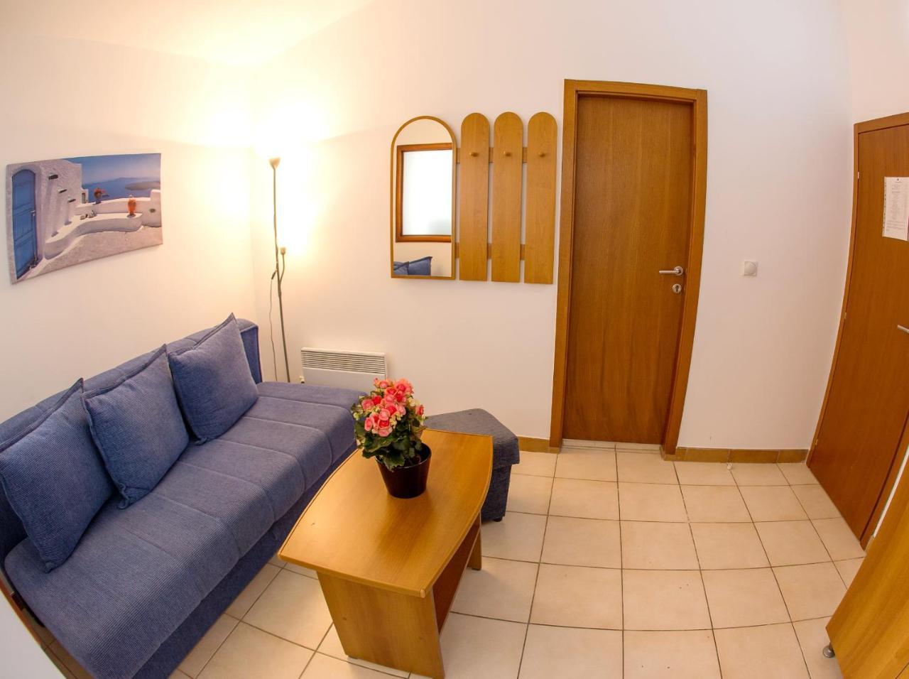 בודווה Apartments & Rooms Nikolic מראה חיצוני תמונה