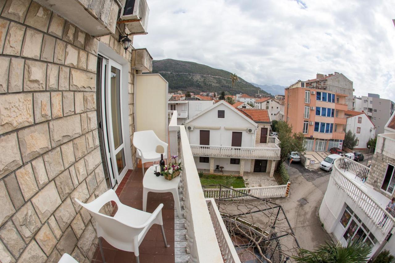 בודווה Apartments & Rooms Nikolic מראה חיצוני תמונה