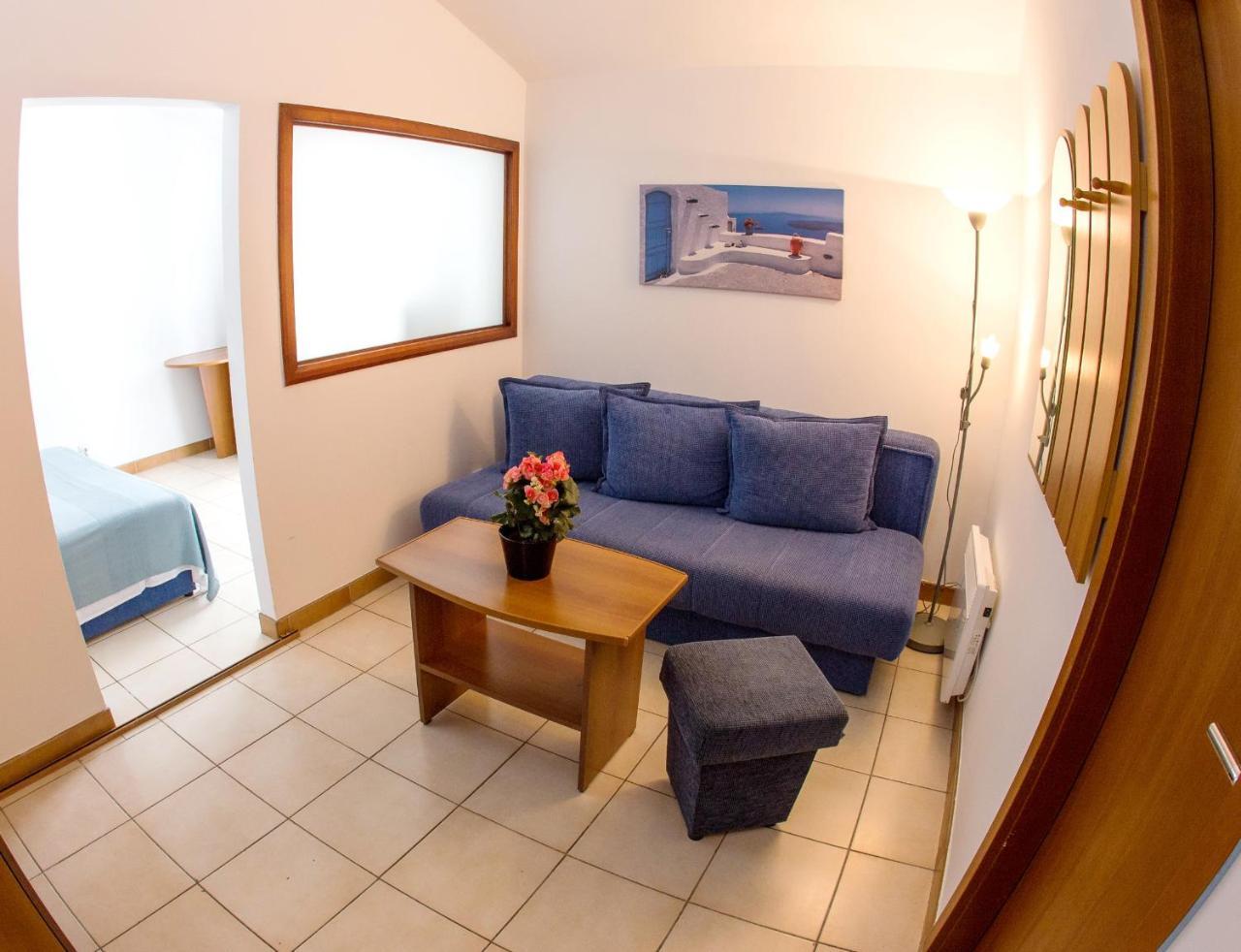בודווה Apartments & Rooms Nikolic מראה חיצוני תמונה