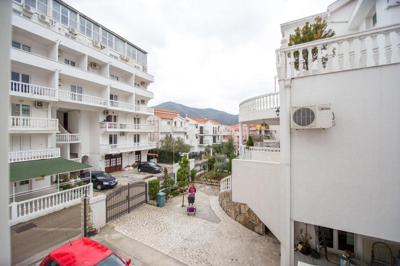 בודווה Apartments & Rooms Nikolic מראה חיצוני תמונה