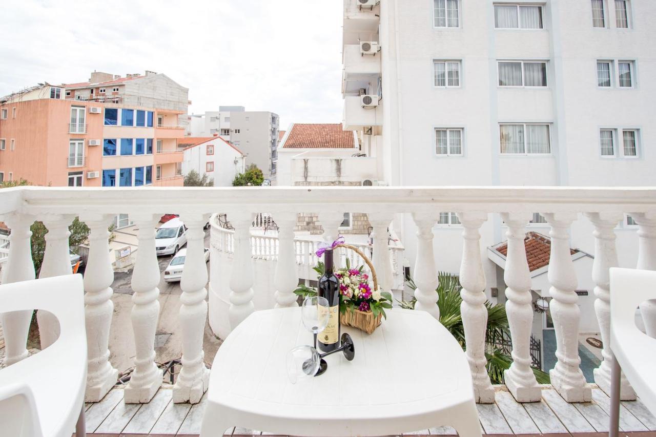 בודווה Apartments & Rooms Nikolic מראה חיצוני תמונה
