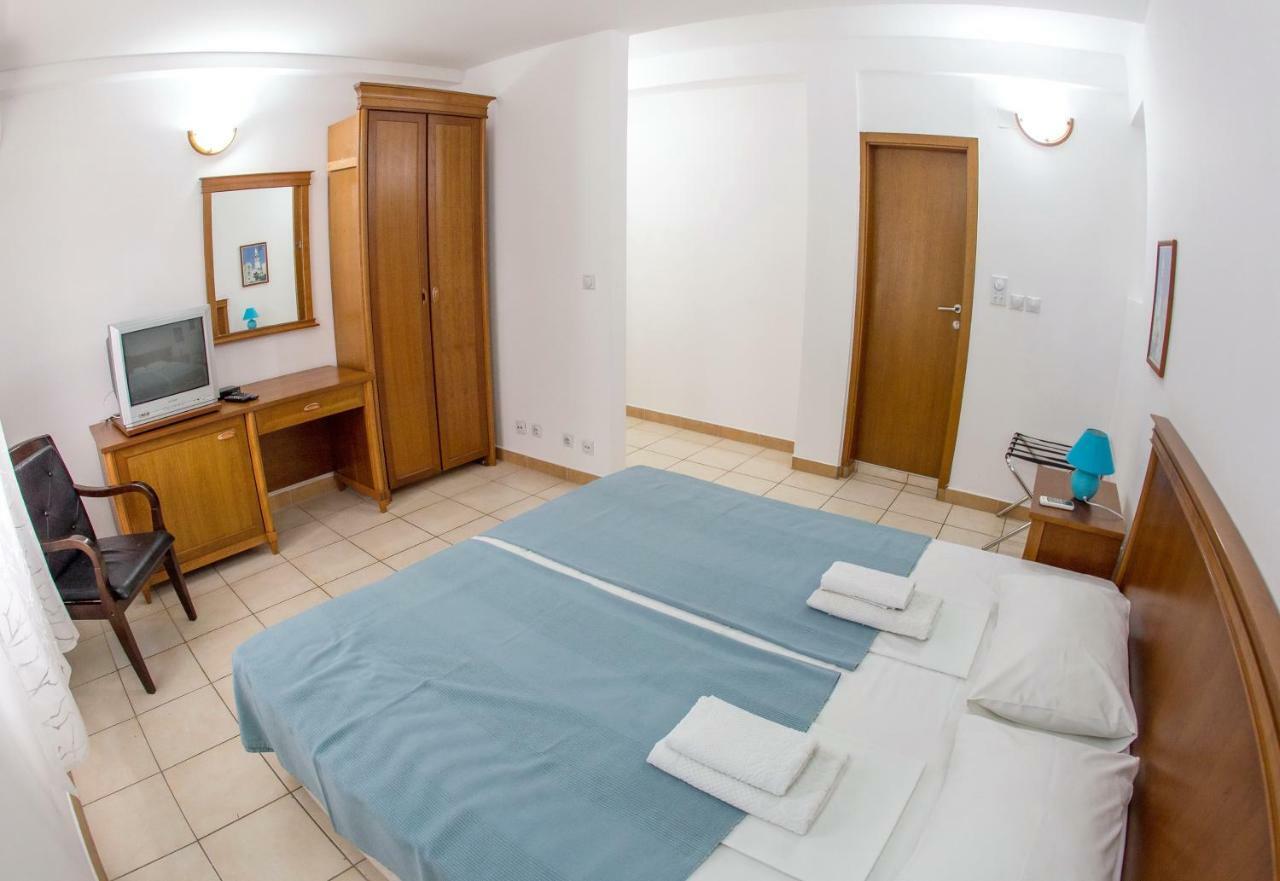 בודווה Apartments & Rooms Nikolic מראה חיצוני תמונה