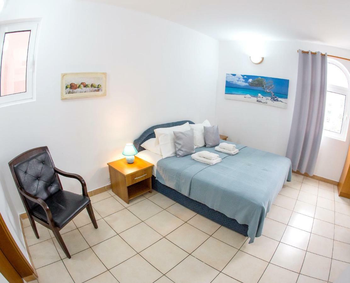 בודווה Apartments & Rooms Nikolic מראה חיצוני תמונה