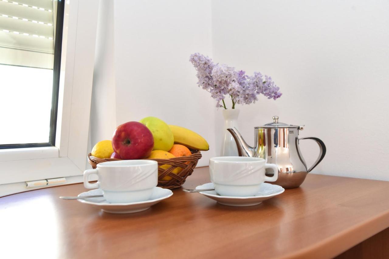 בודווה Apartments & Rooms Nikolic מראה חיצוני תמונה